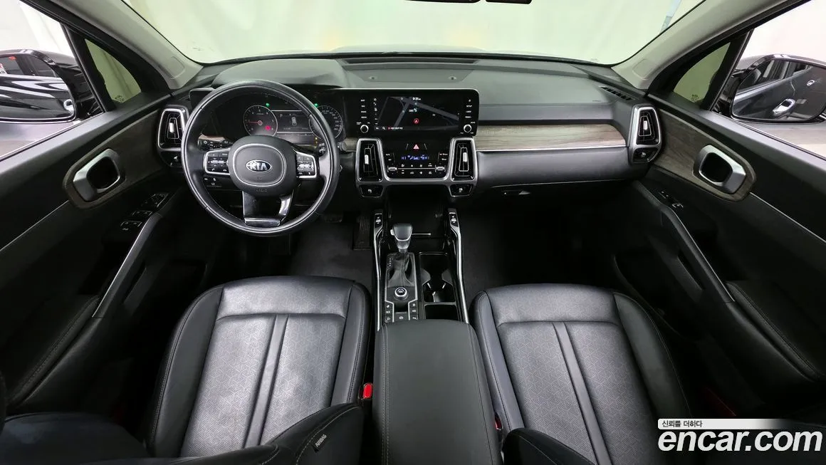 Kia Sorento — фото 7