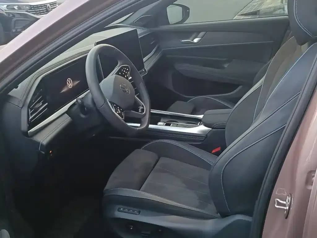 Volkswagen Passat 2024 из CN, фото 9