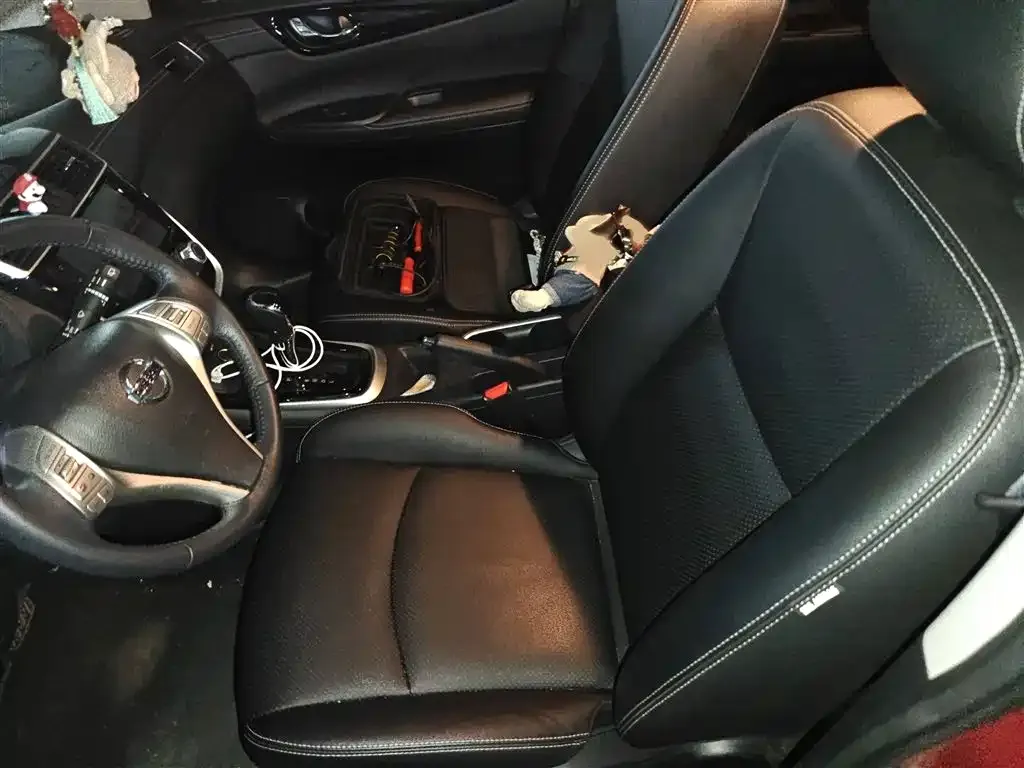 Nissan Tiida 2023 из CN, фото 8