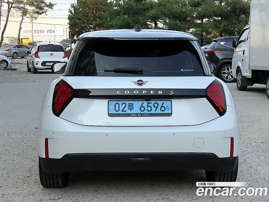 Mini Cooper 2024 из KR, фото 4
