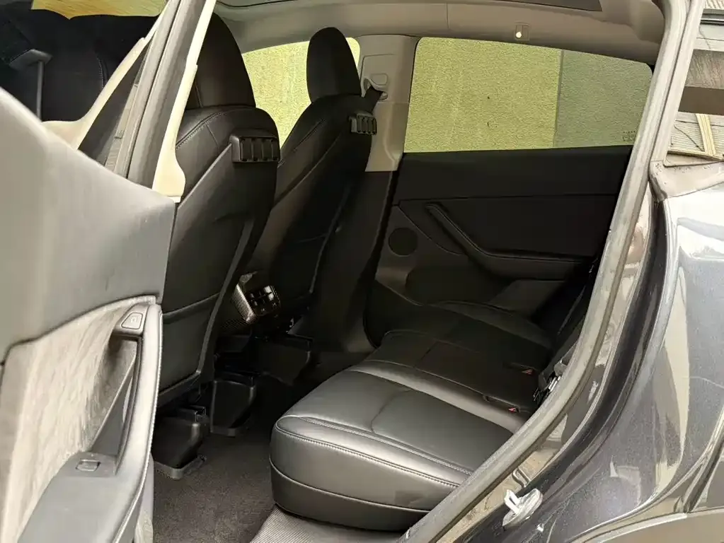 Tesla Model Y 2024 из CN, фото 7