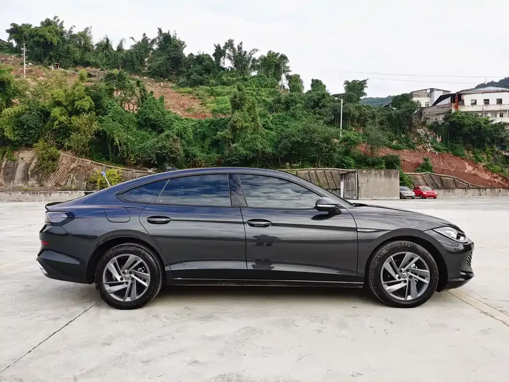 Volkswagen Lamando 2024 из CN, фото 4