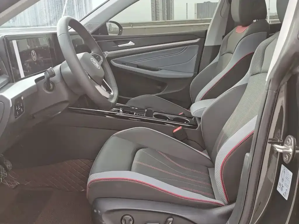 Volkswagen Lamando 2024 из CN, фото 7