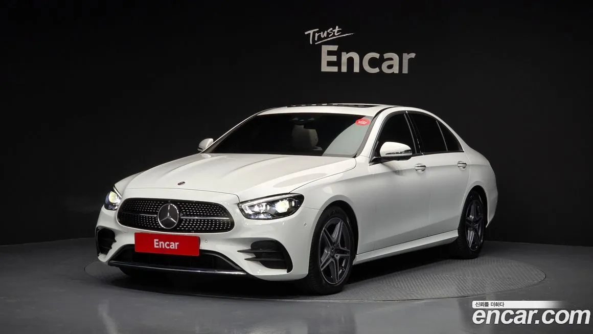 Mercedes-Benz E-Class — фото 1