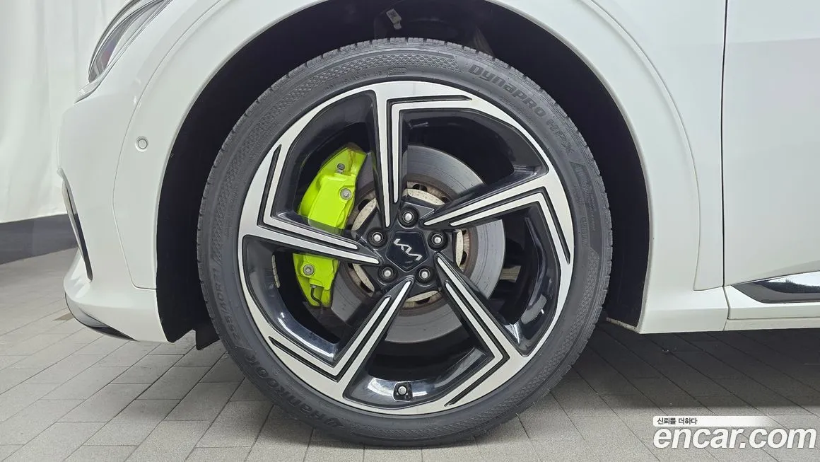 Kia EV6 2023 из KR, фото 5