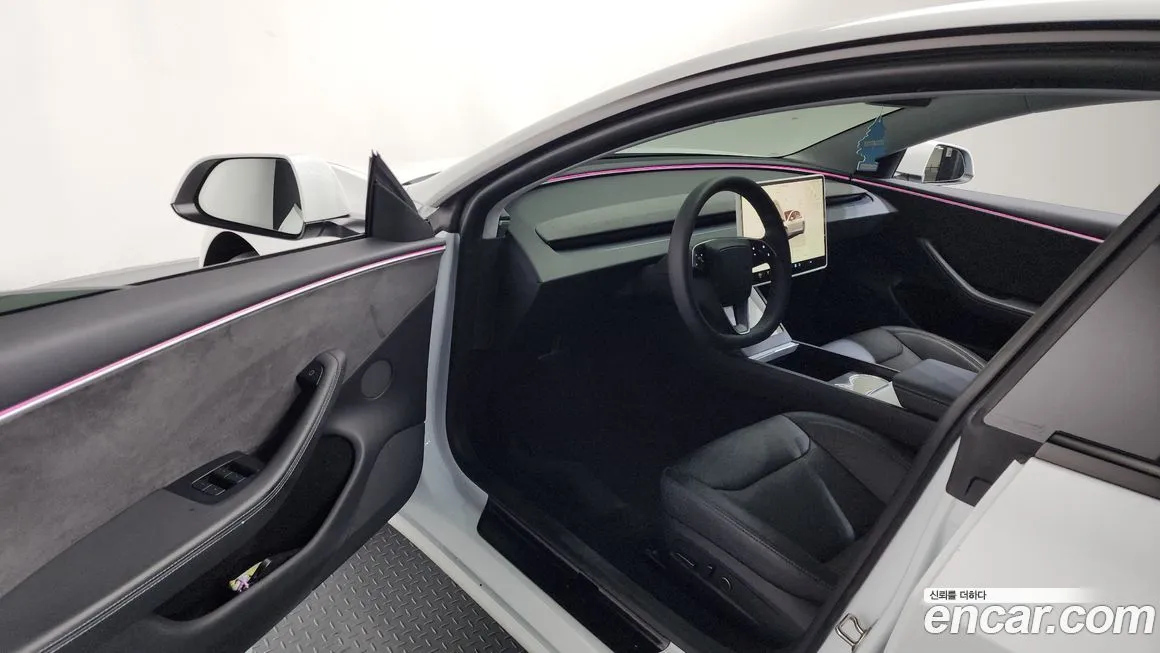 Tesla Model 3 — фото 10