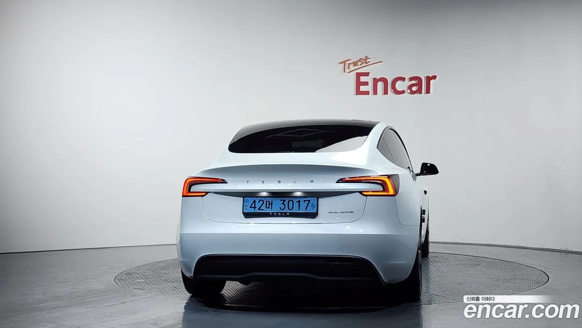 Tesla Model 3 — фото 4