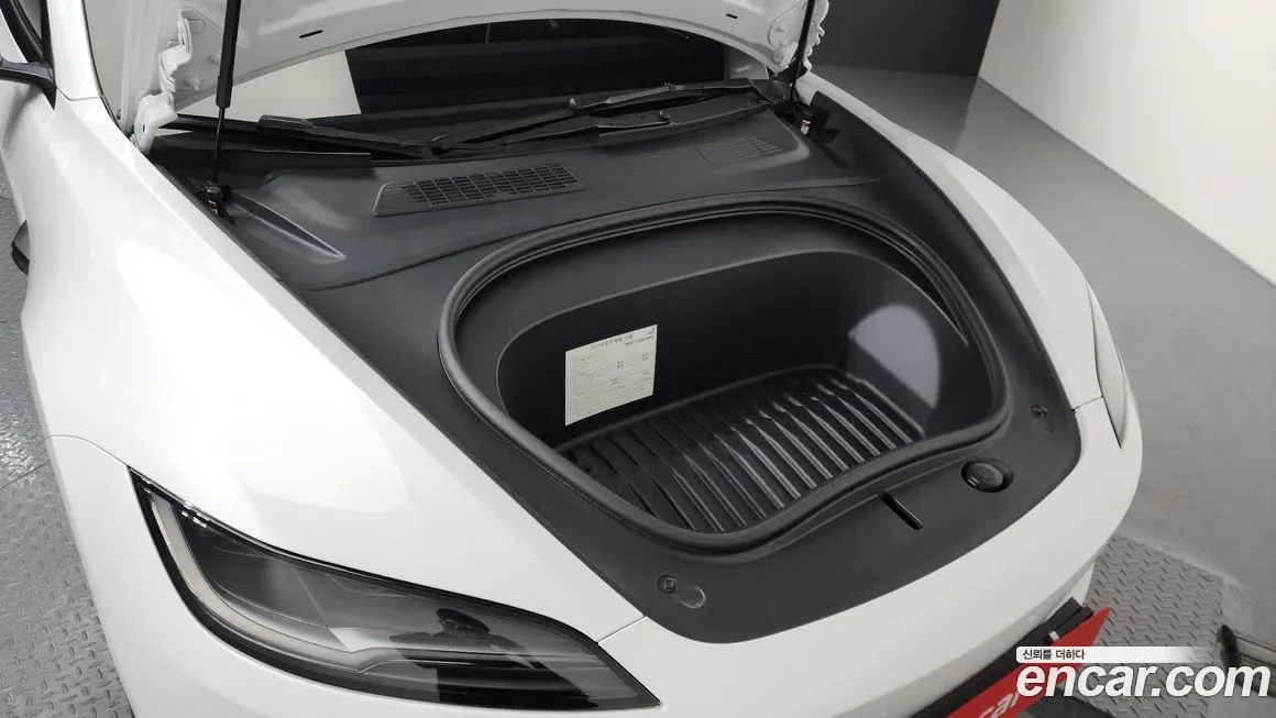 Tesla Model 3 — фото 6
