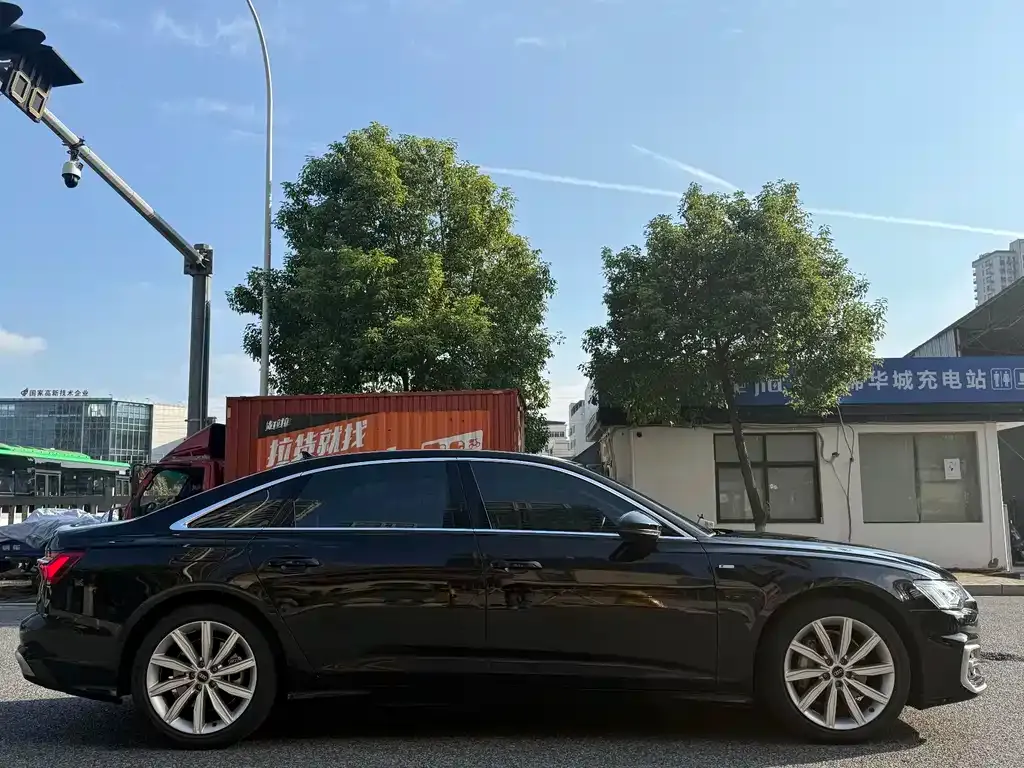 Audi A6L 2024 из CN, фото 7