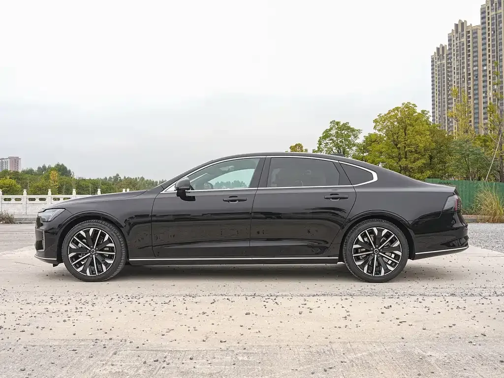 Volvo S90 2025 из CN, фото 5