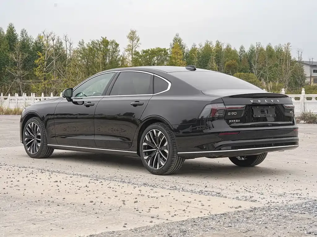 Volvo S90 2025 из CN, фото 6