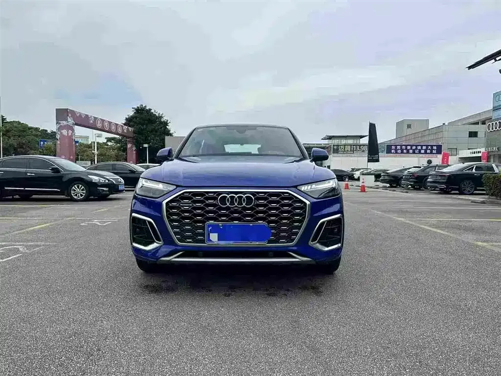 Audi Q5L Sportback 2022 из CN, фото 2