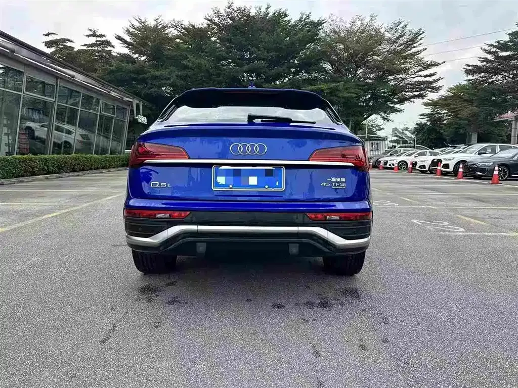 Audi Q5L Sportback 2022 из CN, фото 5