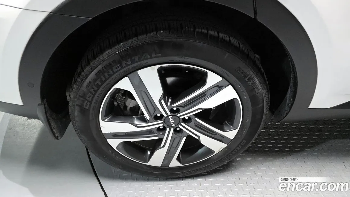 Kia Sorento — фото 5