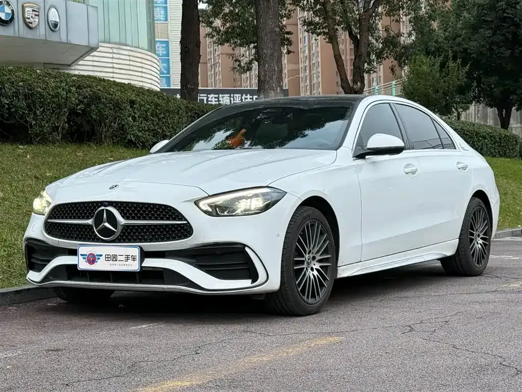 Mercedes-Benz C-Class — фото 1