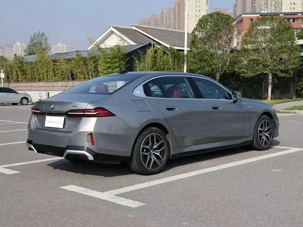 BMW i5 — фото 10