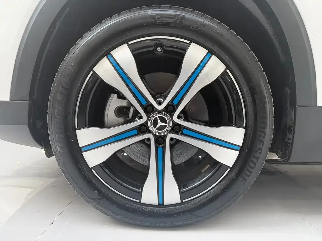 Mercedes-Benz EQB — фото 10