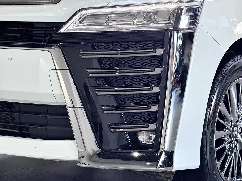Toyota Vellfire 2023 из CN, фото 10