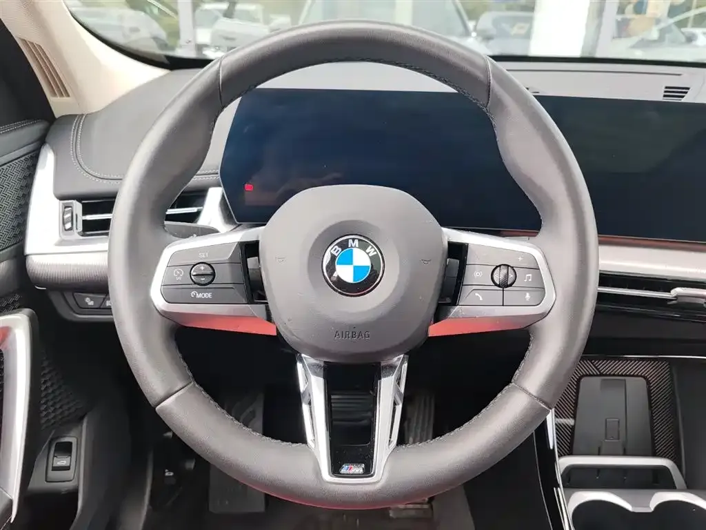 BMW X1 — фото 9