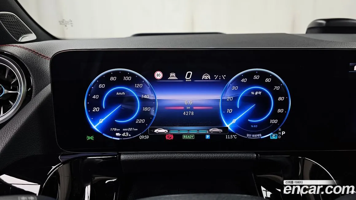 Mercedes-Benz EQA 2025 из KR, фото 8