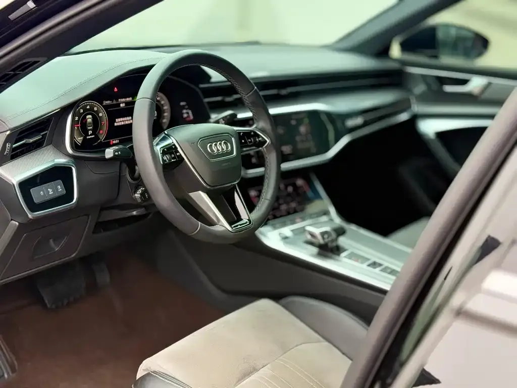 Audi A6L — фото 5