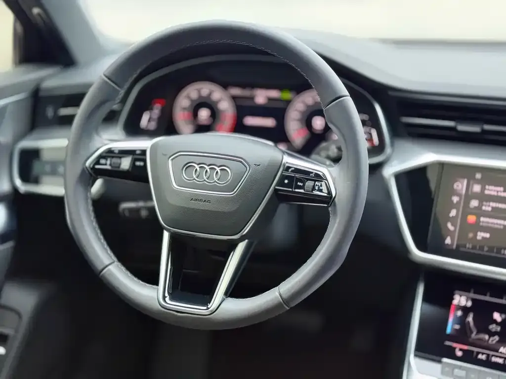 Audi A6L — фото 7