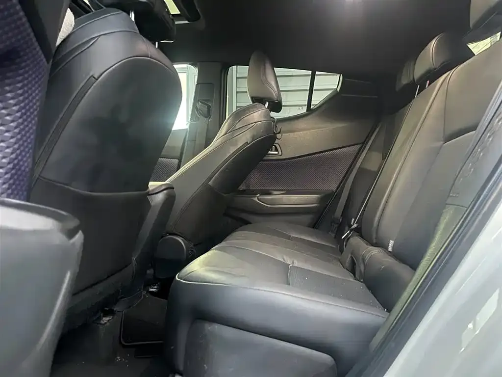 Toyota C-HR 2021 из CN, фото 4