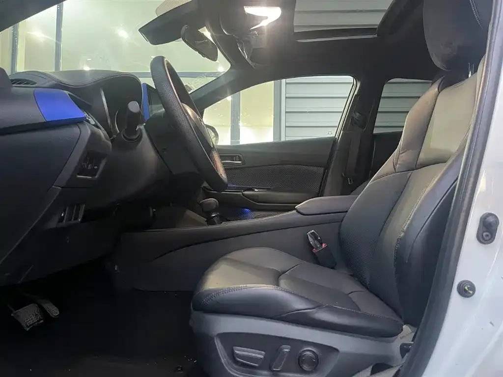 Toyota C-HR 2021 из CN, фото 8