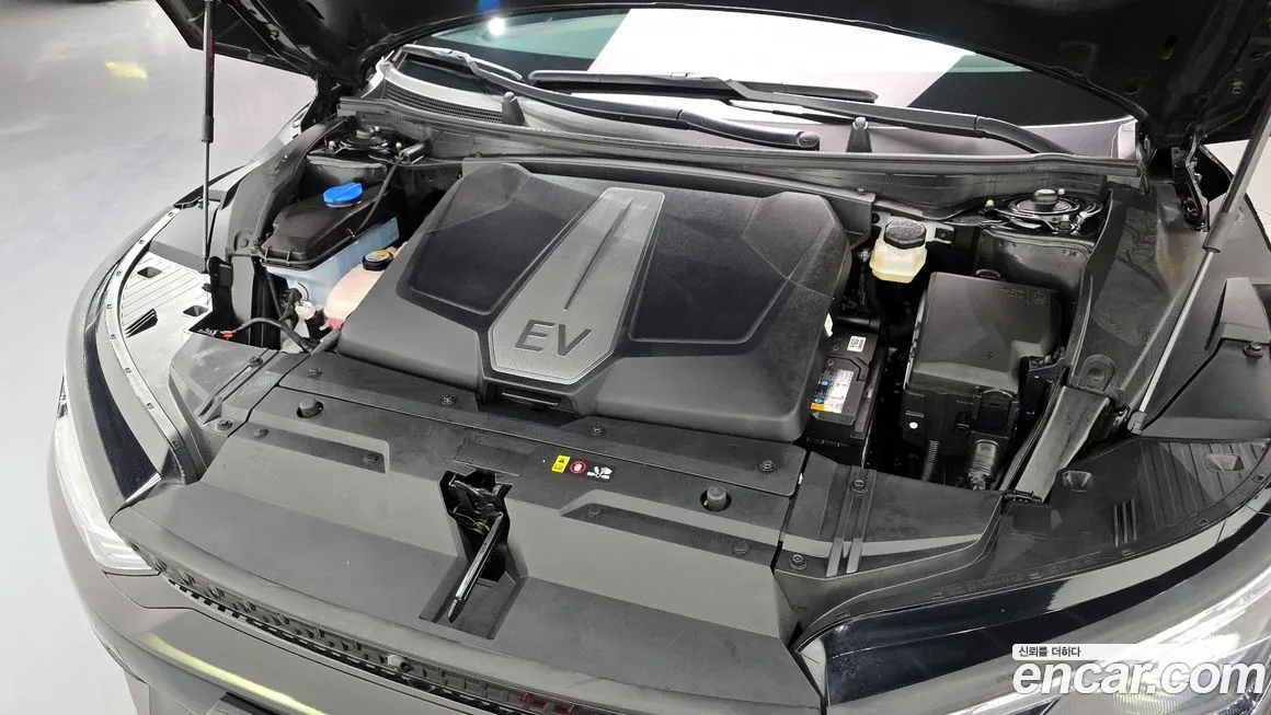 Kia EV6 2023 из KR, фото 6