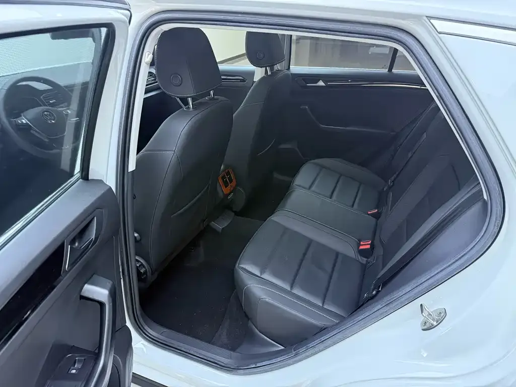 Volkswagen T-Roc 2022 из CN, фото 9