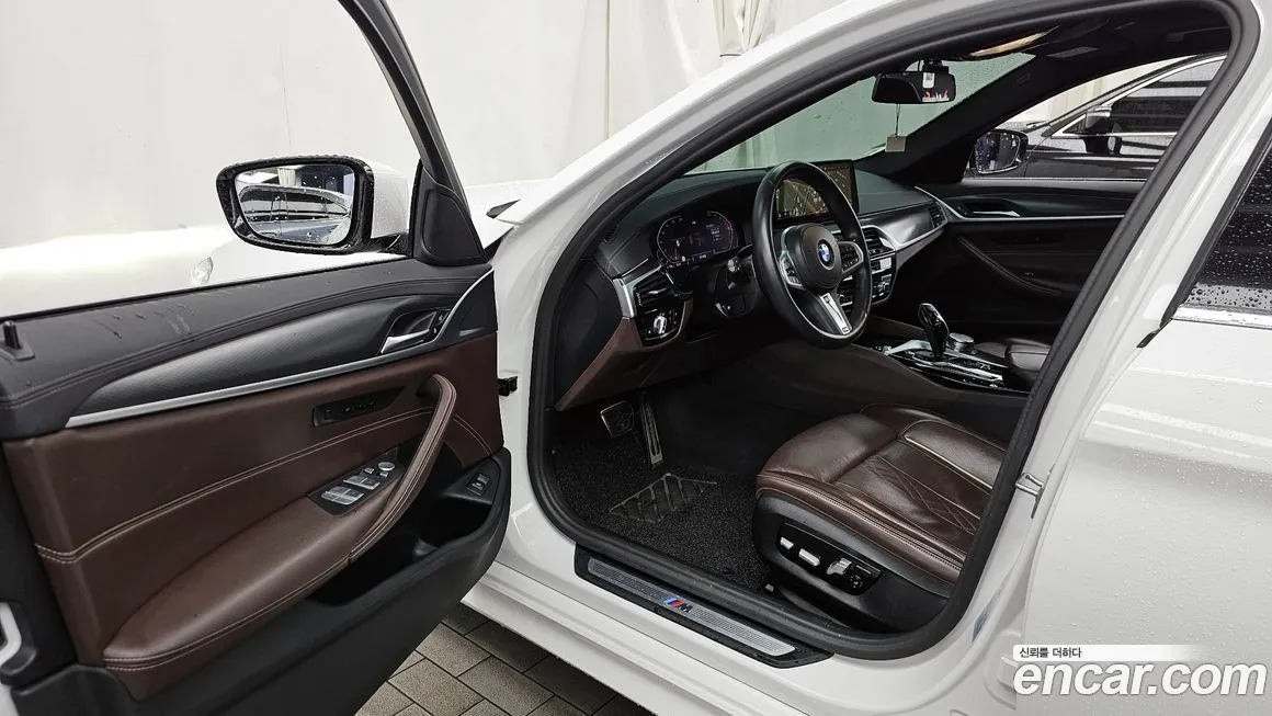 BMW 5-Series 2023 из KR, фото 10