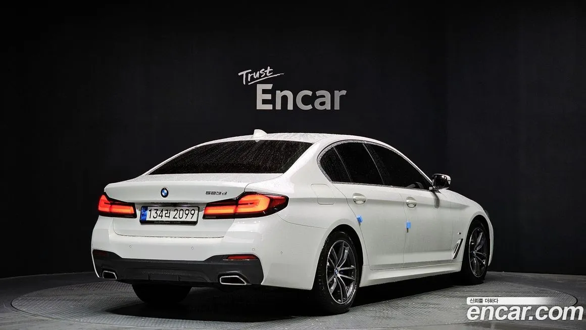 BMW 5-Series 2023 из KR, фото 2