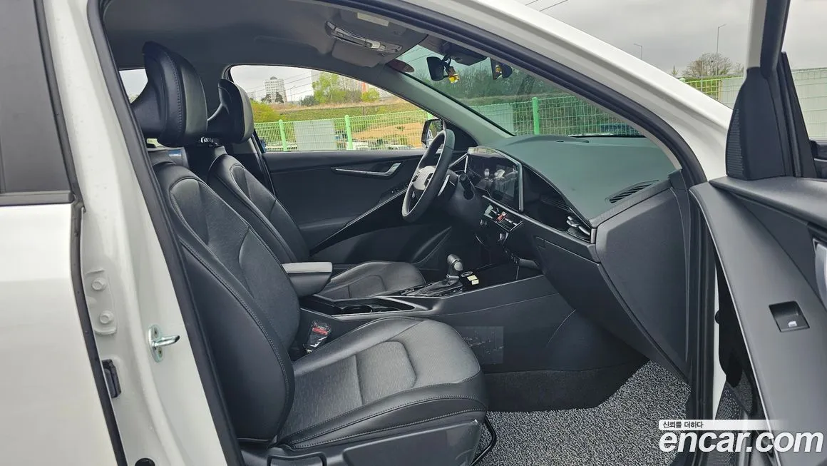 Kia Niro — фото 10