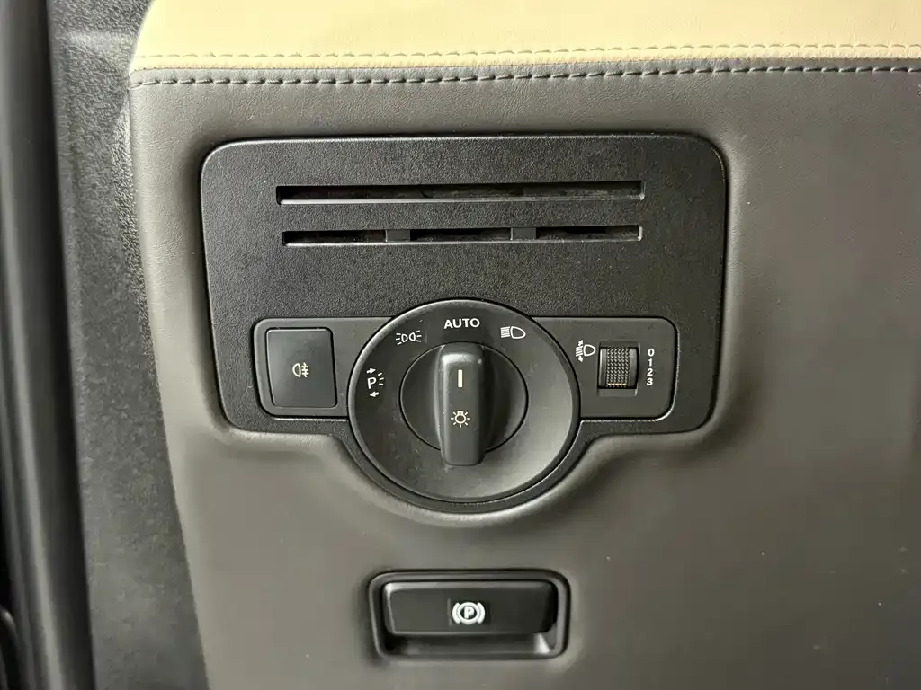 Mercedes-Benz Vito 2023 из CN, фото 7