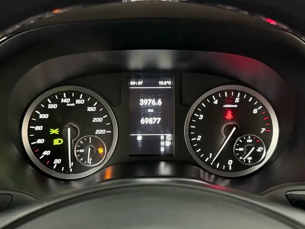 Mercedes-Benz Vito 2023 из CN, фото 9