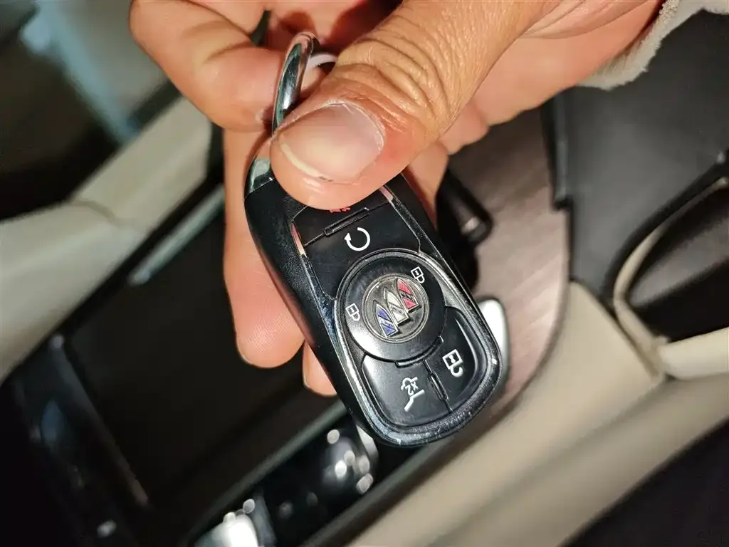 Buick Enclave 2023 из CN, фото 9