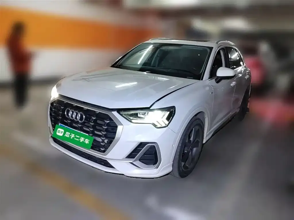 Audi Q3 2023 из CN, фото 1