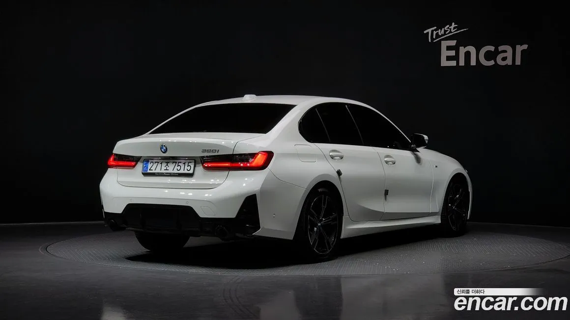 BMW 3-Series 2023 из KR, фото 2