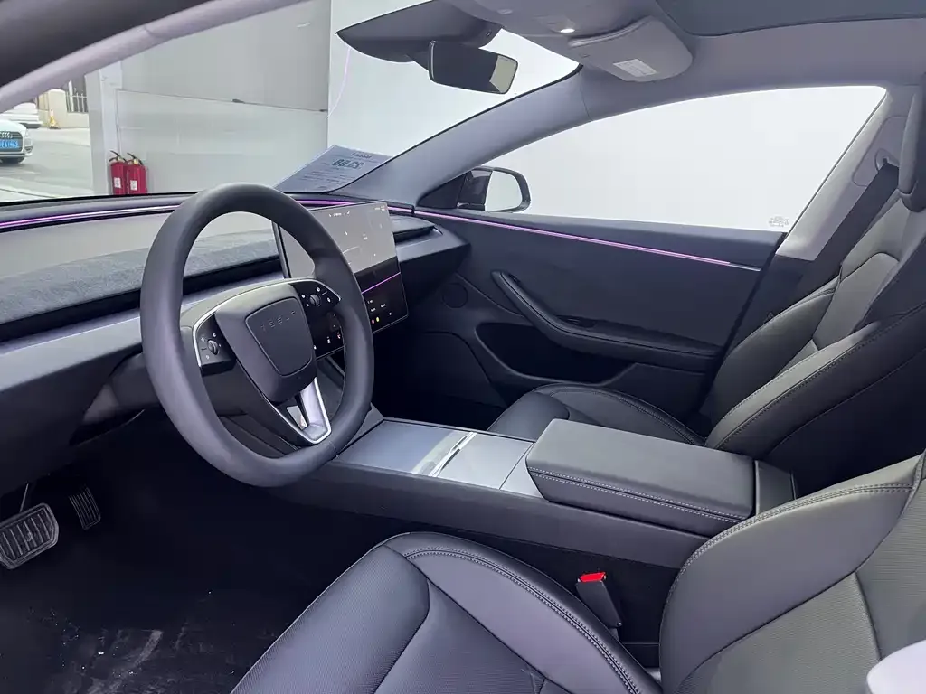 Tesla Model 3 — фото 5