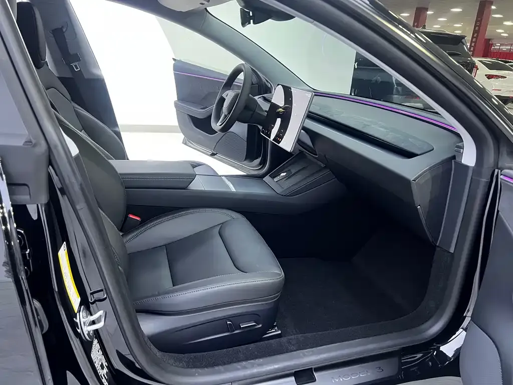 Tesla Model 3 — фото 6