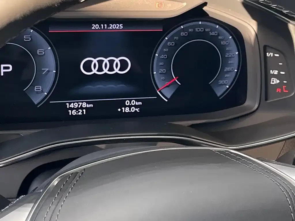 Audi A6L — фото 10