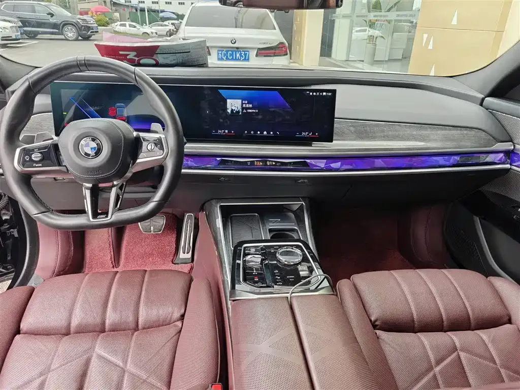 BMW 7 Series 2024 из CN, фото 6