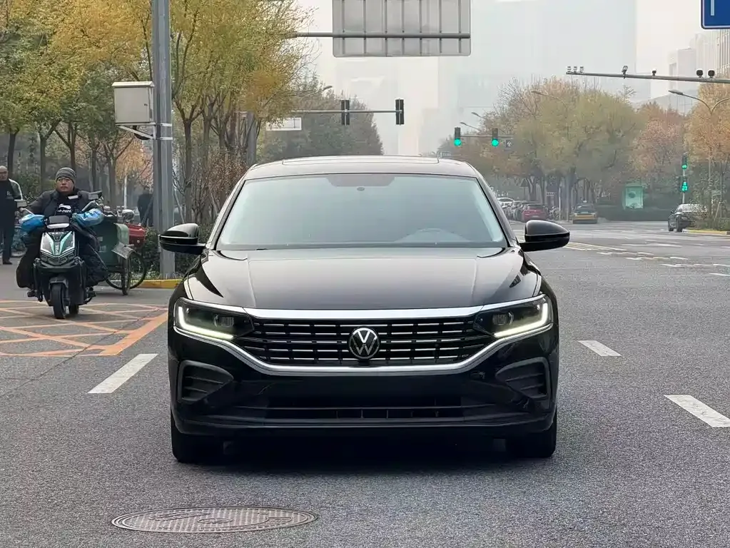 Volkswagen Passat — фото 2
