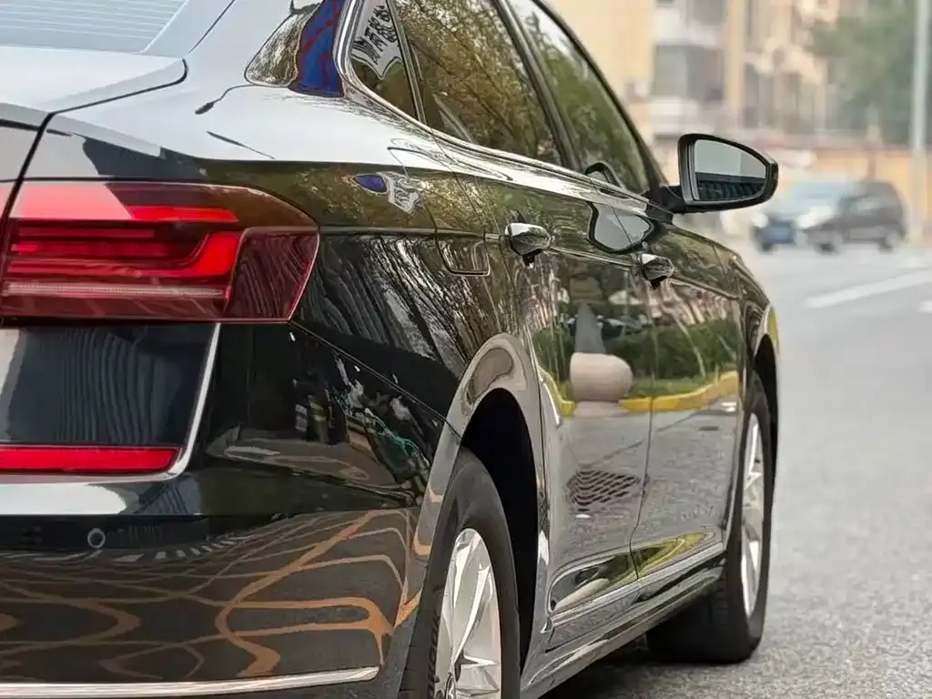 Volkswagen Passat — фото 5