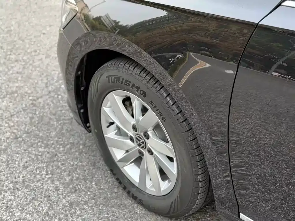 Volkswagen Passat — фото 6