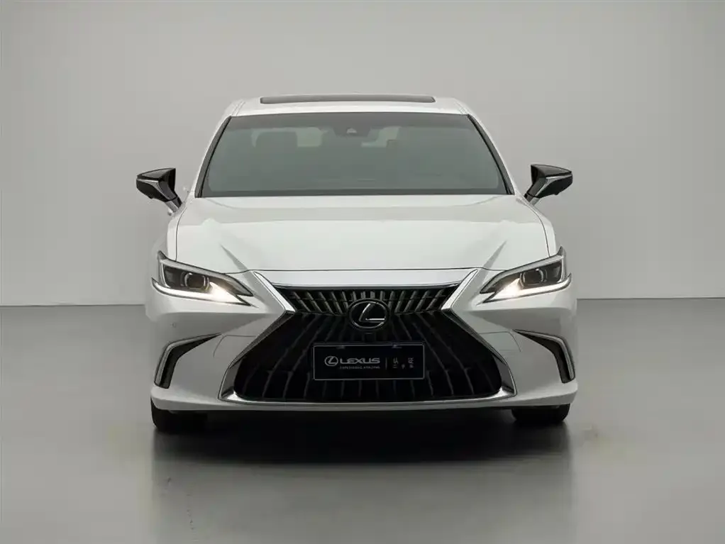 Lexus ES 2022 из CN, фото 2