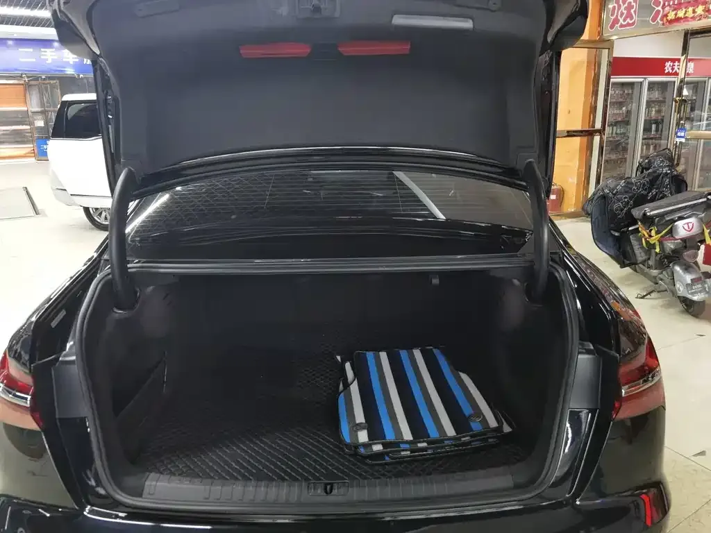 Audi A6L 2021 из CN, фото 2