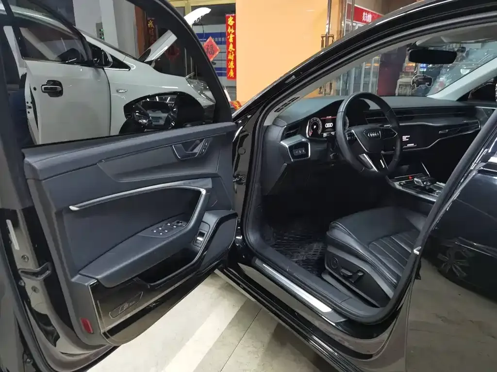 Audi A6L 2021 из CN, фото 6