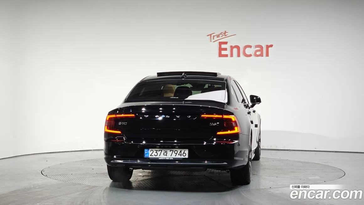 Volvo S90 — фото 4