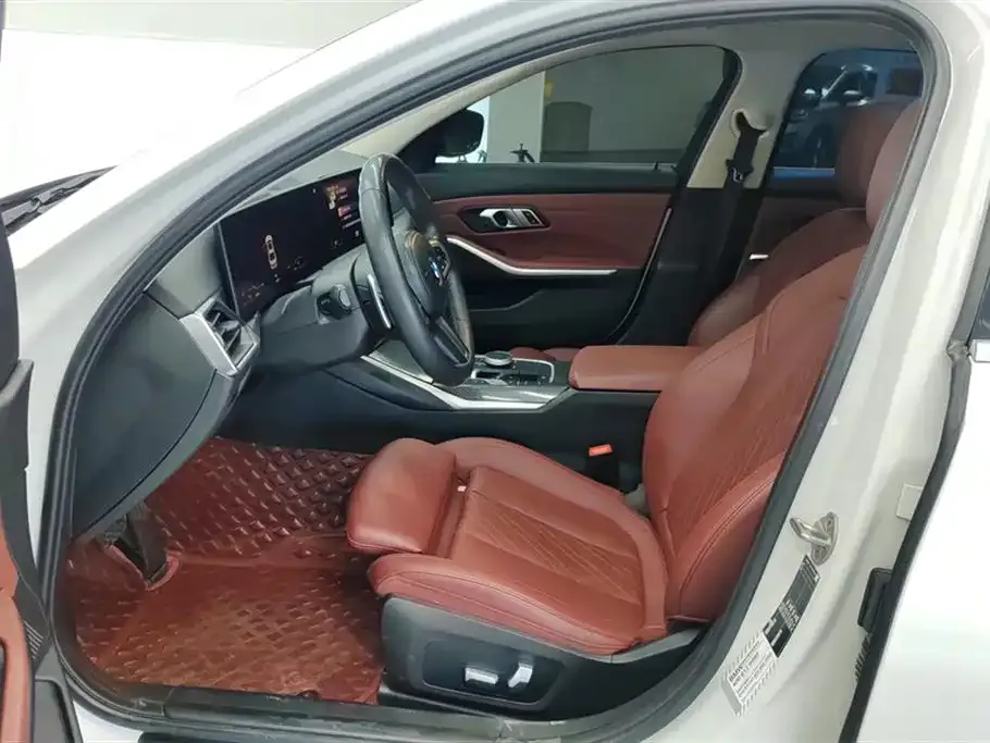 BMW 3 Series 2023 из CN, фото 9